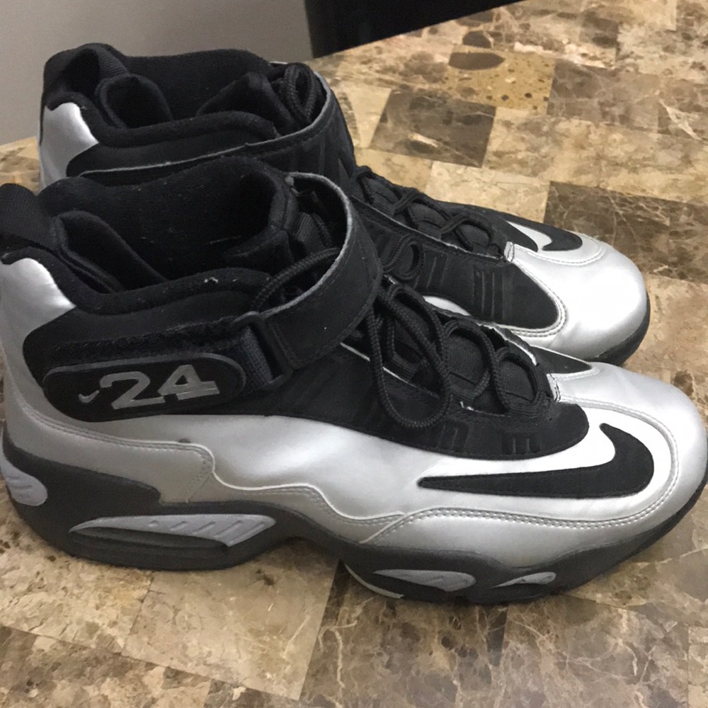 Nike Air Ken Griffey Max 1